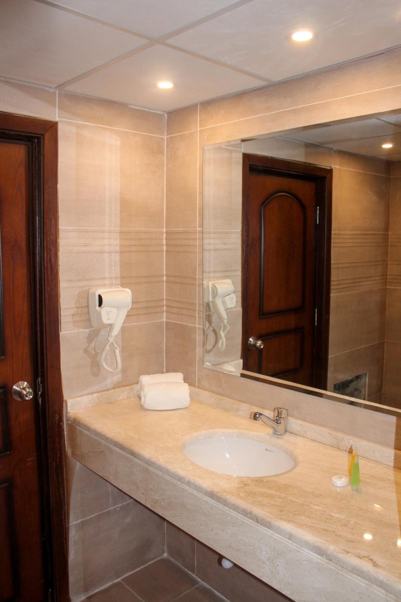 Post Hotel عمان المظهر الخارجي الصورة
